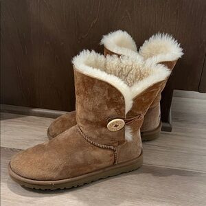UGG Brown Shearling Winter Boots